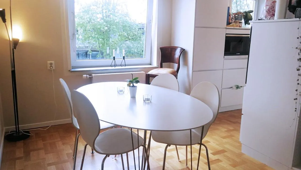 Accommodatie bij particulieren Wake Up Happy In Malmo Hotel
